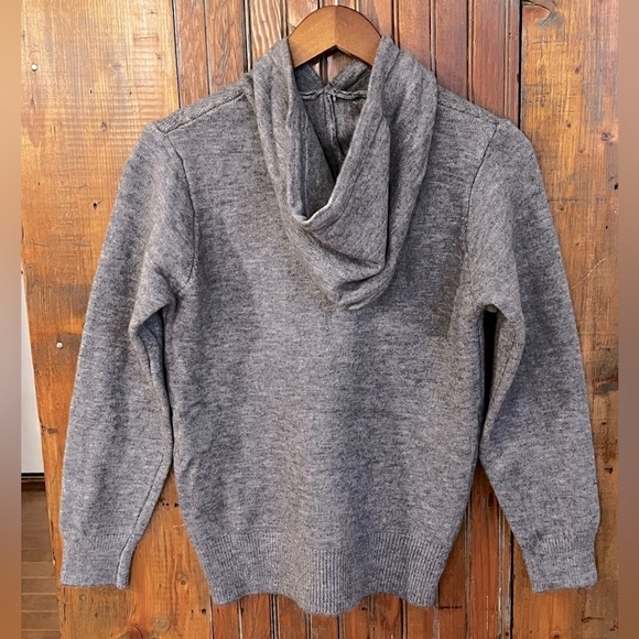 NWT 100% Cashmere Hoodie Sweater in Gray Size S/M - Picture 2 of 4